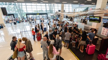 Letisko v Bratislave vybavilo už viac ako 2 milióny cestujúcich