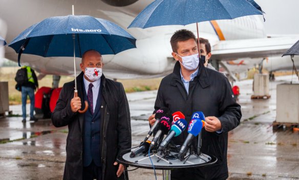 Minister dopravy Andrej Doležal navštívil Letisko M. R. Štefánika