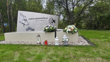 Letisko M. R. Štefánika prispelo k výstavbe pamätníka obetiam havárie letu lietadlovej pošty