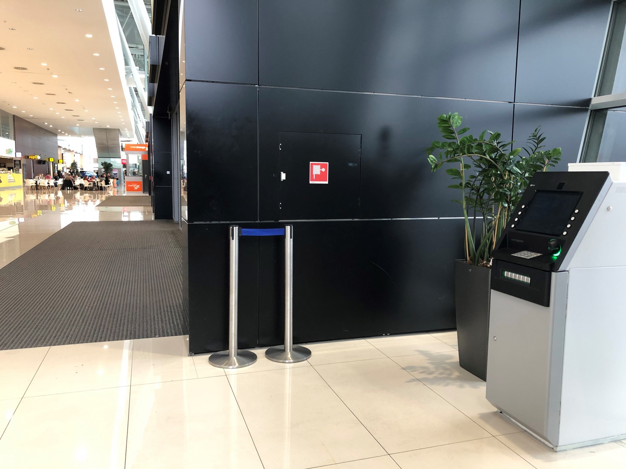 Zmenaren Bankomaty Letisko Bratislava Bts Oficialna Stranka